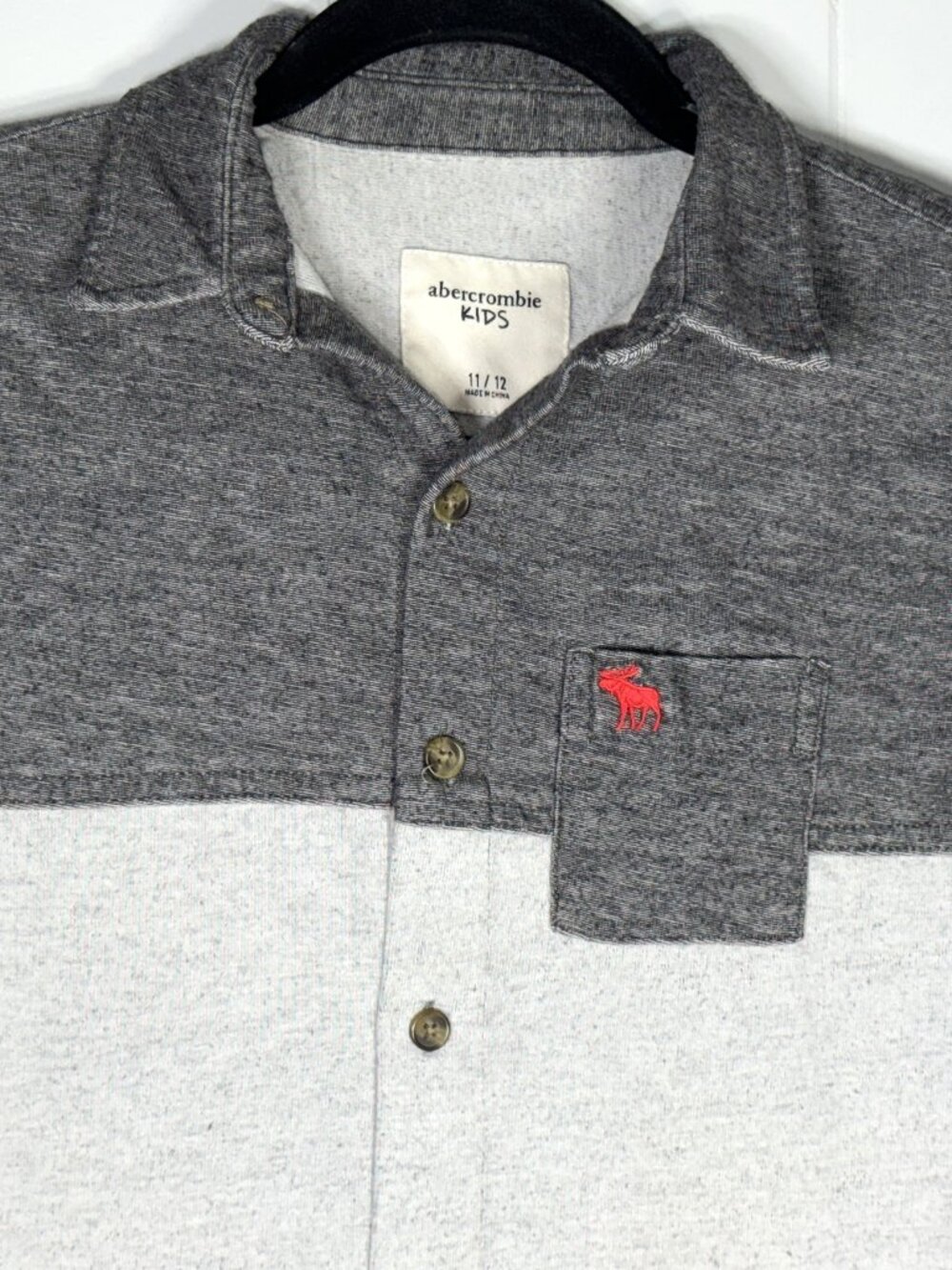 Abercrombie Fitch Kids Gray Colorblock Long Sleeve Button Roll-Tab Shirt 11/12 - Picture 2 of 6